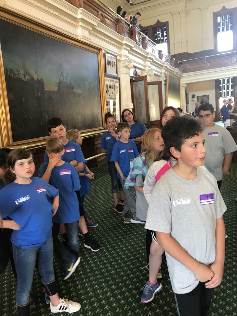 s_young2012's tweet photo. Austin Elem. in Austin, TX today! #austinblueroos #whywisd #AustinBlueRoos https://t.co/aTPozmJnTk