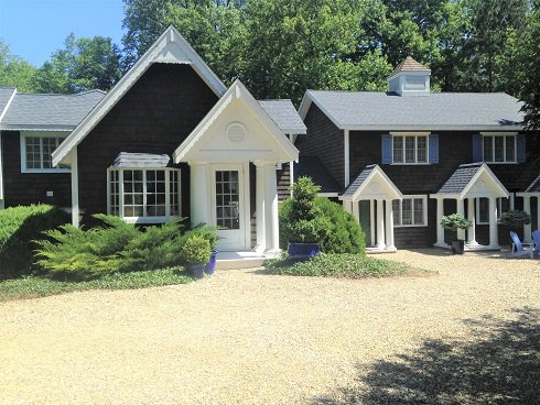 RabbitRunInn's tweet image. Explore Cherry Blossom Time in Southwestern Michigan. Hike, bike, visit a vineyard. Call 269-405-1050 for rates and availability.