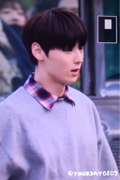 yourday0809's tweet photo. 180330 뮤직뱅크 출근길  #워너원 #황민현 #민현 #MINHYUN https://t.co/KNicUpjKUU