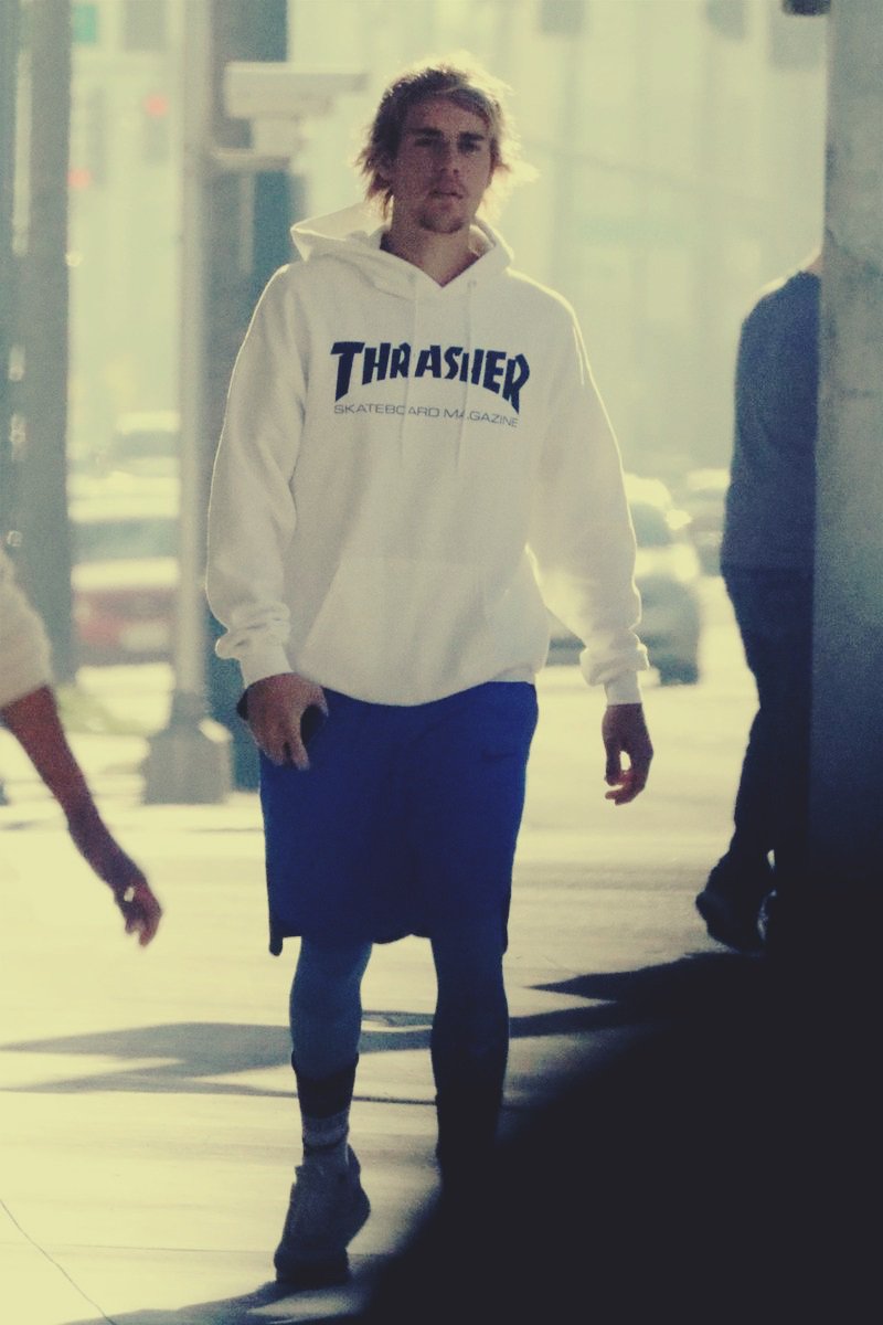 GhizlanBelieber's tweet photo. If you are depressed you are living in the past. If you are anxious you are living in the future. If you are at peace you are living in the present. 
@justinbieber #JustinBieber #quote #Beliebers https://t.co/fwx4hyj36A