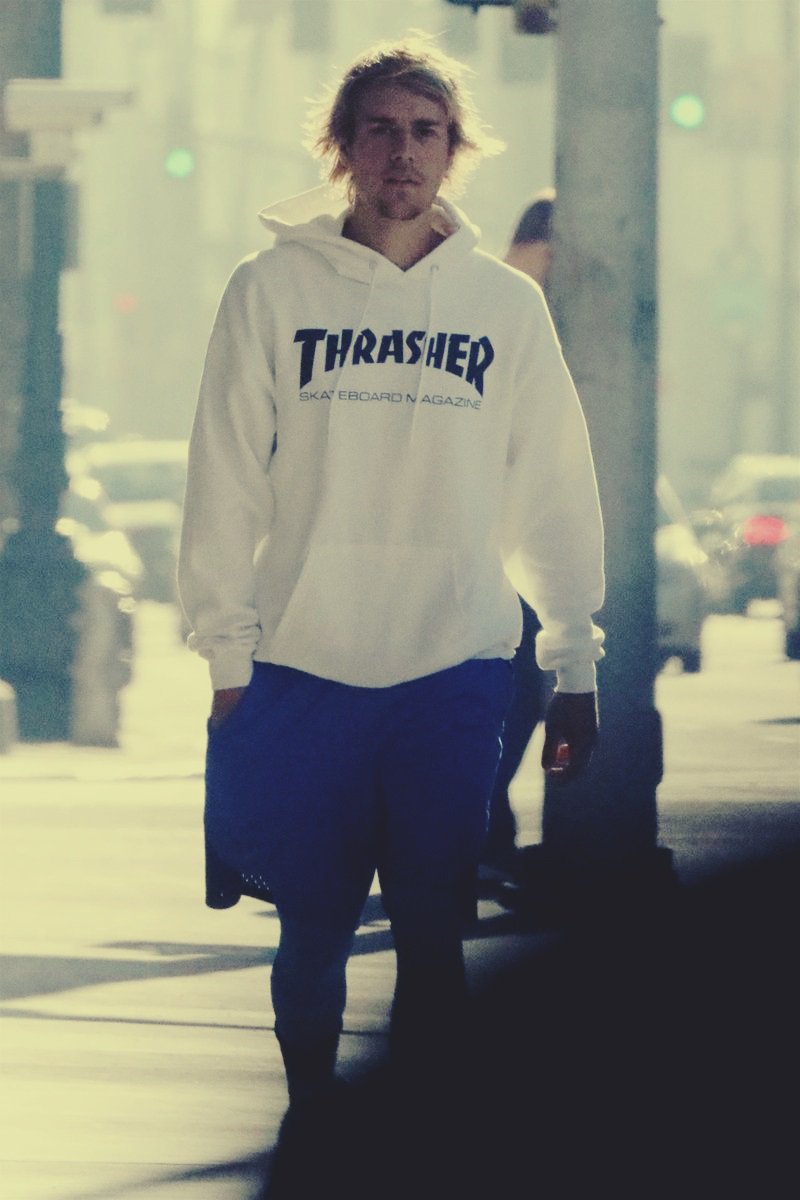 GhizlanBelieber's tweet photo. If you are depressed you are living in the past. If you are anxious you are living in the future. If you are at peace you are living in the present. 
@justinbieber #JustinBieber #quote #Beliebers https://t.co/fwx4hyj36A