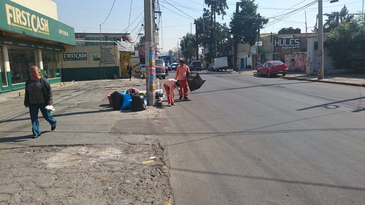 DSPAtizapan's tweet photo. Servicios Públicos trabajando con pasión por un municipio limpio. https://t.co/EHTxwabpKm