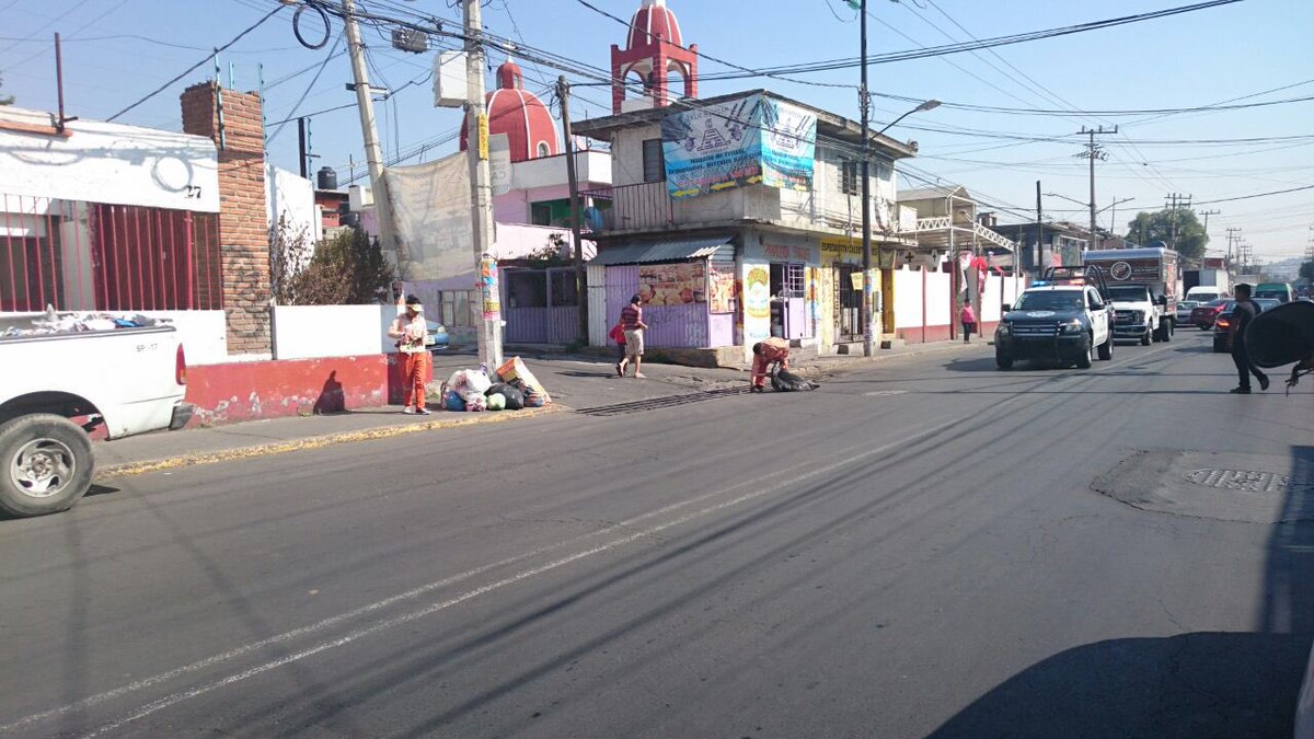 DSPAtizapan's tweet photo. Servicios Públicos trabajando con pasión por un municipio limpio. https://t.co/EHTxwabpKm