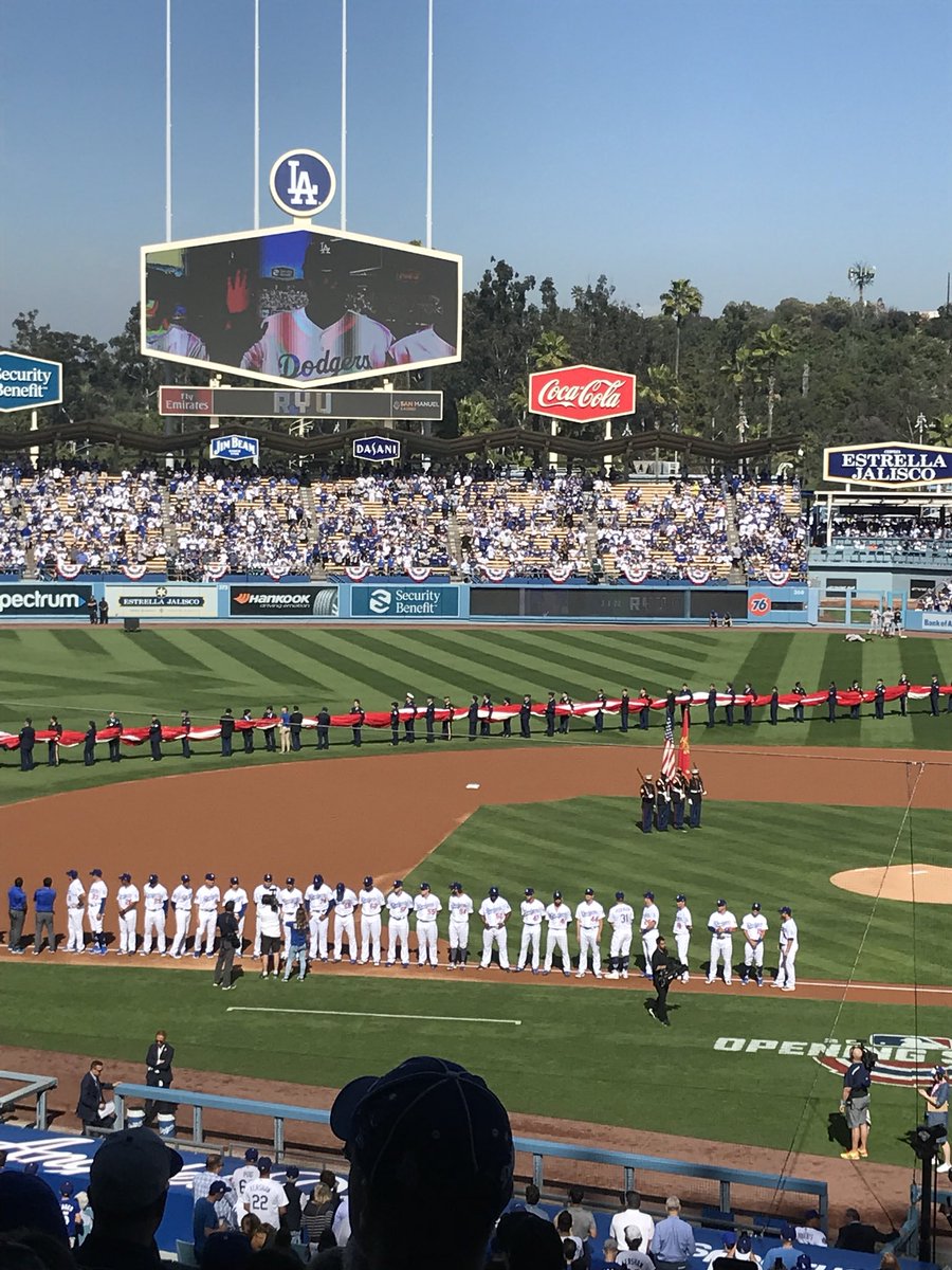 DaraZaneScully's tweet image. #OpeningDayLA #BaseballsBack #DodgerStadium #LADetermined 💙⚾️🇺🇸