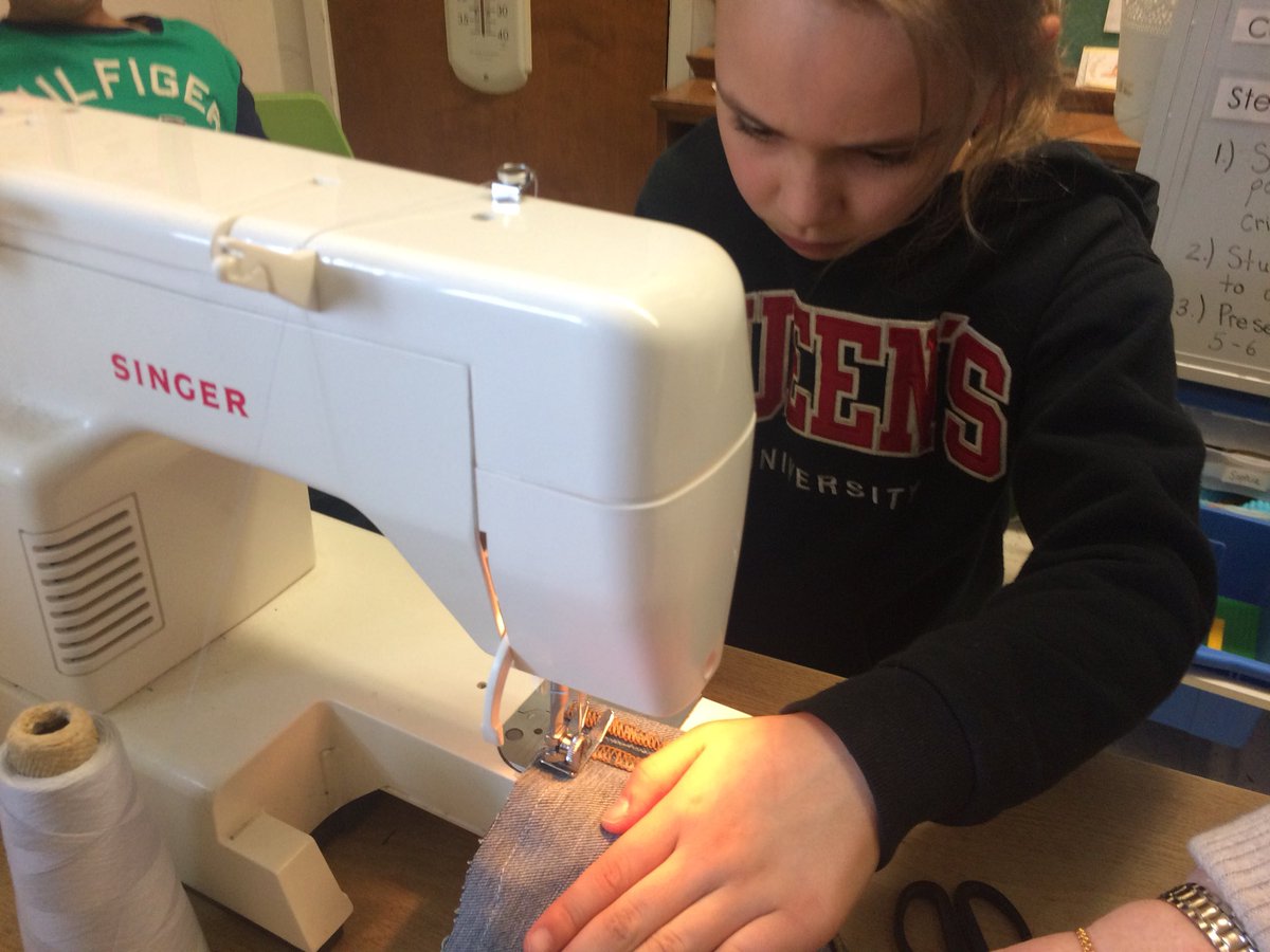 McM_MsT's tweet photo. Learning about Fast Fashion isn’t enough... let’s set an example and Upcycle unwanted clothes: bags in all sizes! Yes! Students learning to use sewing machine under guidance of ‘seamstress extraordinaire’ my mom! @tdsb #upcyclegenius #mcmbizday #tlpea #tdsbgc https://t.co/Zrab9N1XOU
