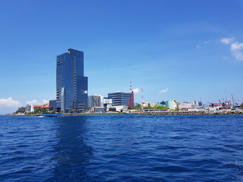 AdamNas41411083's tweet photo. Nimenee nimenee mioh nimenee 25 bureege imaraiyy ( Dharumavantha Hospital) ves
#RY2018 #Nimenee #nimenee
@Muhmed_Ismail @ahmed_nihan @HeenaWaleed @YaminRasheed
@DhehaasAshaara @Azhartu https://t.co/t3SEjCgDgn