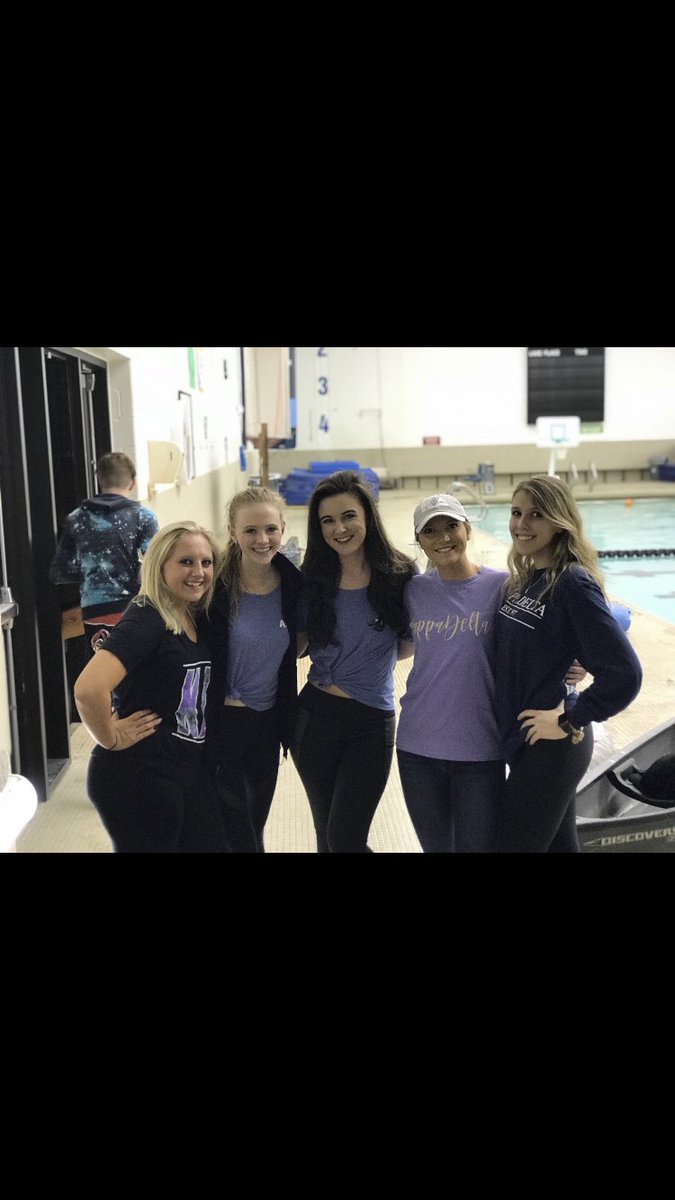 KatelynBrown_'s tweet photo. #GreekWeek2k18 #ReThinkThursday https://t.co/nLiFDHQ1EY