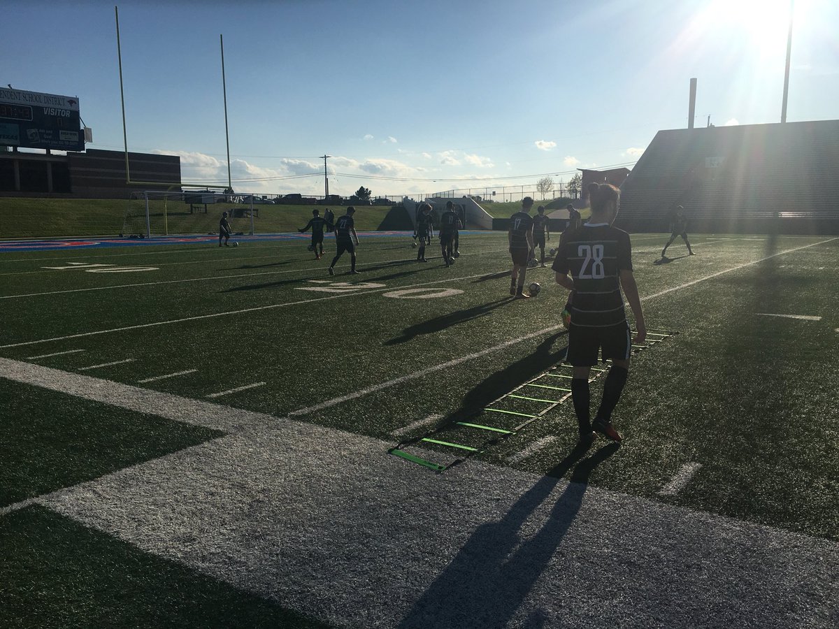 ArlingtonHigh's tweet photo. Boys Soccer getting ready for their first win or go home game!!! Let’s go Colts!!! https://t.co/nY1twEGGpy