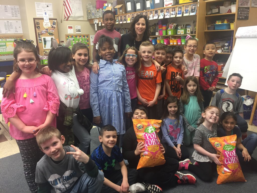LMGirolamo's tweet photo. Congratulations Mrs Pelton’s 2nd graders at @PaddyHillTweet for winning a popcorn party 🎉 for highest Green Light usage in @GreeceCentral #ReflexMathChallenge Thx @Wegmans for the 🍿 🙌🏼 @K5MathGCSD @ExploreLearning https://t.co/O9sfRSI91I