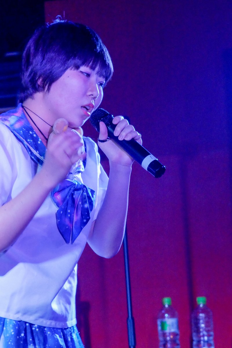 Kussy_itsuki's tweet photo. 20180324 #今池ベルベットアイスクリーム
#passionfactory
#シュン (@__blue17 ) さん
この先が楽しみな方。
#lumixgx7mk2
#oldrenzでライブ撮り
#ROKKOR MC ROKKOR 135mm f2.8
https://t.co/hJaJ4RN44V https://t.co/m4TumbSciS