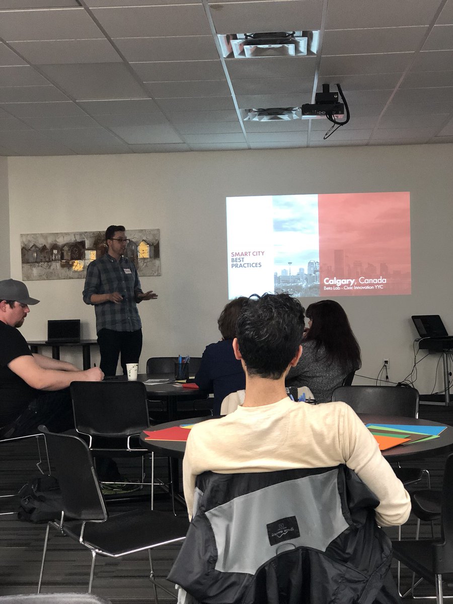 CityofLdnOnt's tweet image. .@titusferguson is here at the #SmartCityLDN open house sharing some great examples of smart city initiatives in Canada. Do you have any big ideas for #ldnont? 💡Tell us 👉getinvolved.london.ca/smartcities