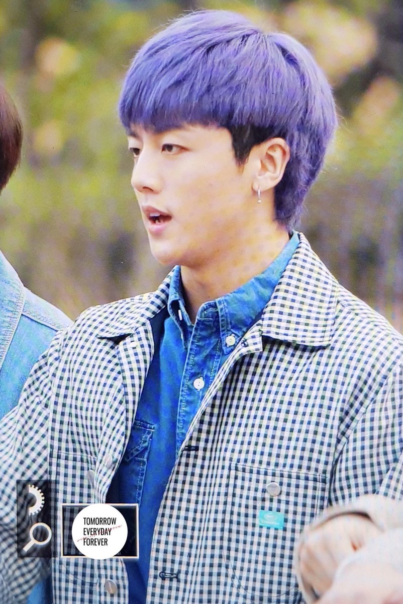 picsyoungbin's tweet photo. I JUST CHOKED ON MY SALAMI

YOUNGBIN IS PURPLE I REPEAT YOUNGBIN HAS GONE P U R P L E https://t.co/NWh0QbIRpG