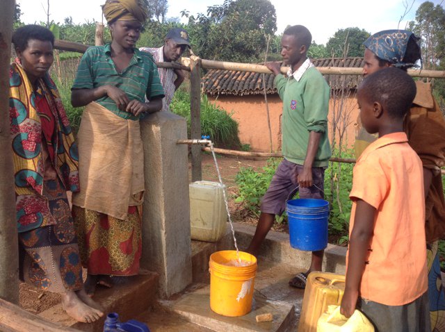 An update on our latest projects, which will provide access to clean water to nearly 4,900 people! bit.ly/2GpqkgT #Burundi #CleanWater