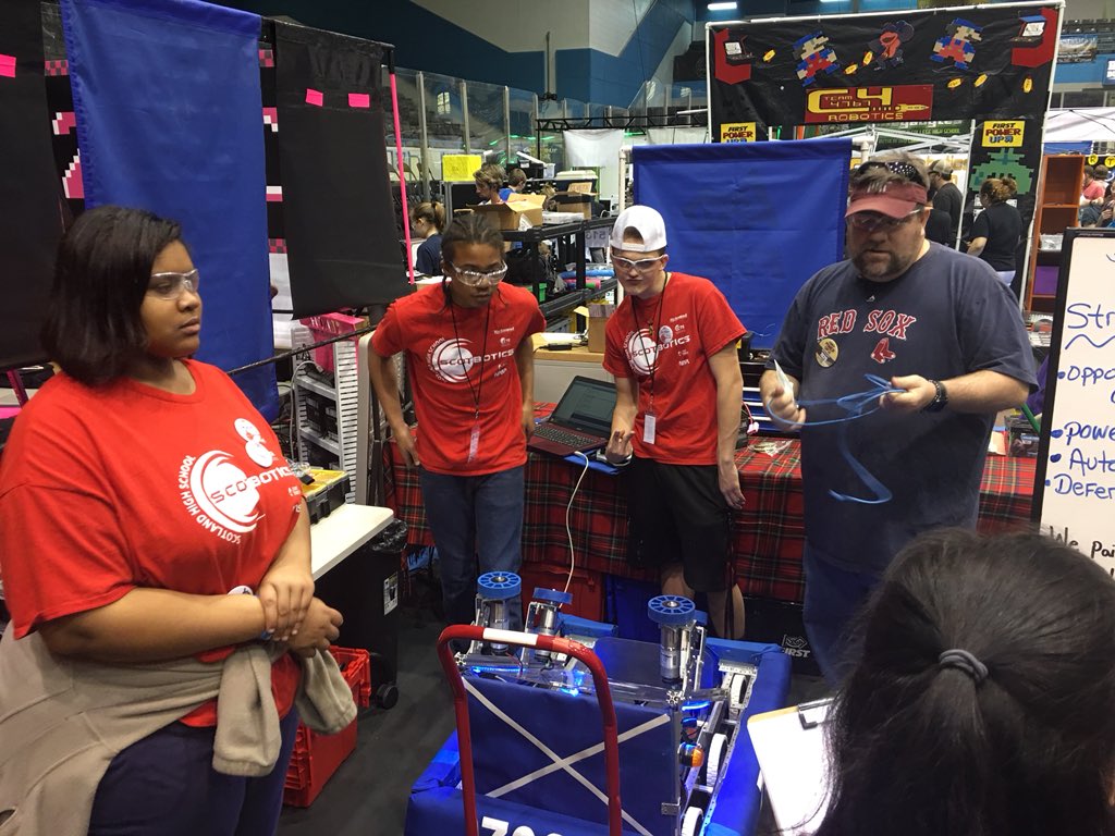 naturallyme72's tweet photo. Ready!! @thescotlandhigh @scotlandschools @Scotbotics @SCS_C_and_I @JonathanMcRae1 https://t.co/5si36iXqiu