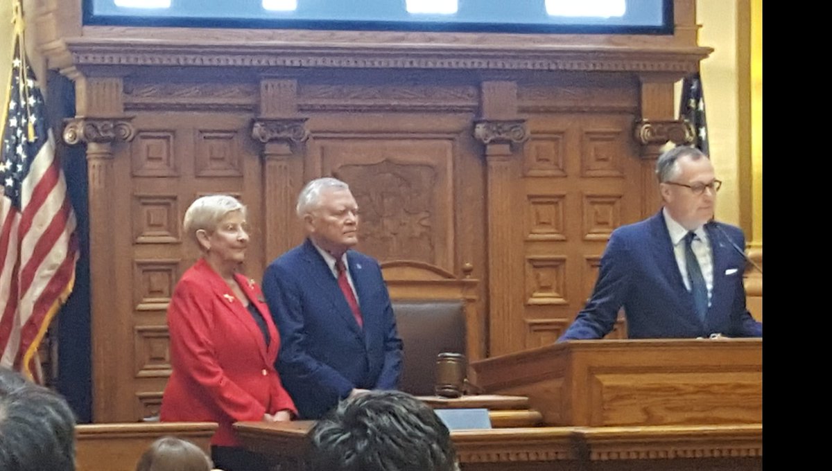 Governor and Sandra Deal address our Senate members as we get close to Sine Die!