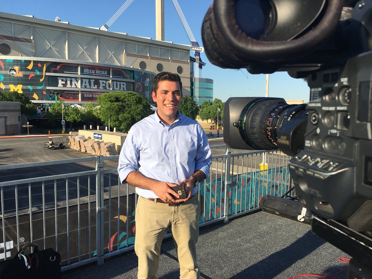 PhojoKash's tweet photo. A pretty great place to a live shot with @johndelizondo today. #FinalFour #SomewhereTexas https://t.co/qjCl0hWlkP