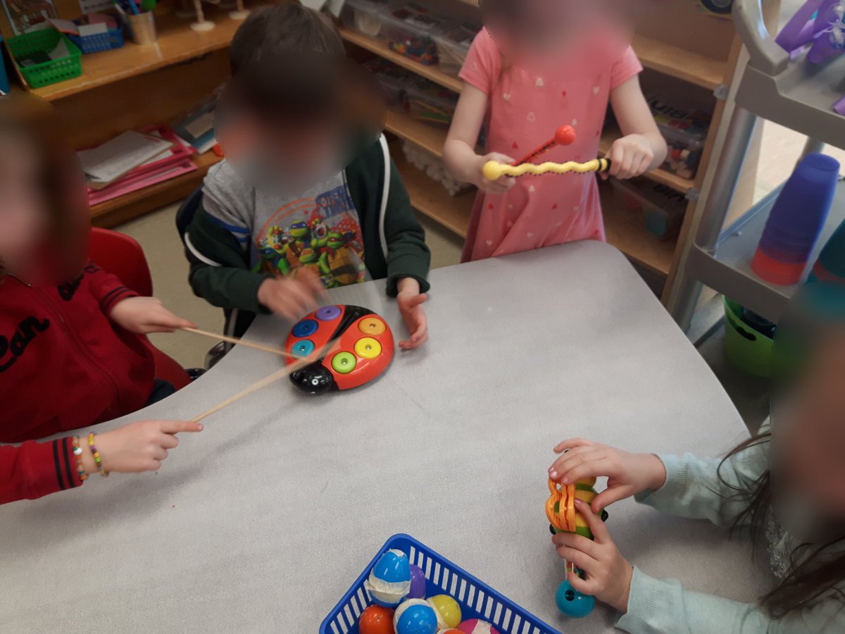 MissW00D's tweet image. Ss have been creating their own mini bands.🎶🥁 #collaboration #learningisloud