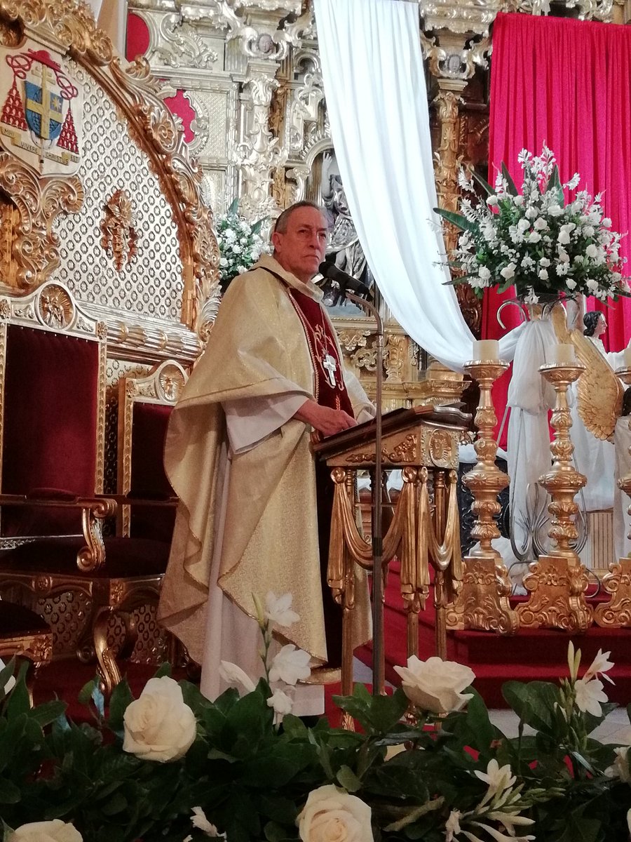 Card. Rodríguez Maradiaga: "Pidamos que en nuestra Honduras tan necesitada, podamos convertir y transformar nuestra patria donde reine el amor"
#SuyapaMedios #JuevesSanto