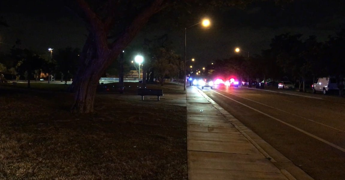 Developing story: Police officers respond to shooting in Miami's Overtown bit.ly/2GExwt3?utm_so… https://t.co/zwb2XYtwJn