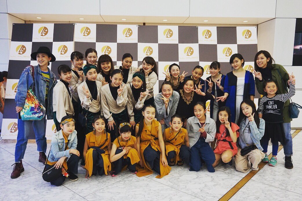 AyaOmura's tweet photo. RaMuuがはじまり4年。
悔しさも、楽しさも、一緒に経験して🌹昨日がキッズ部門ラストでした。
一緒に成長させてもらったな〜😌
パパ、ママたちも感謝です✨
これからもまだまだ楽しいことしていこうね〜🌹🌹🌹
BaBELはラスト2回とにかくたのしんで☺️✨
#RaMuu
#BaBEL
#CLAN
#LLMUSIC
#final https://t.co/PyTs5yAIiv
