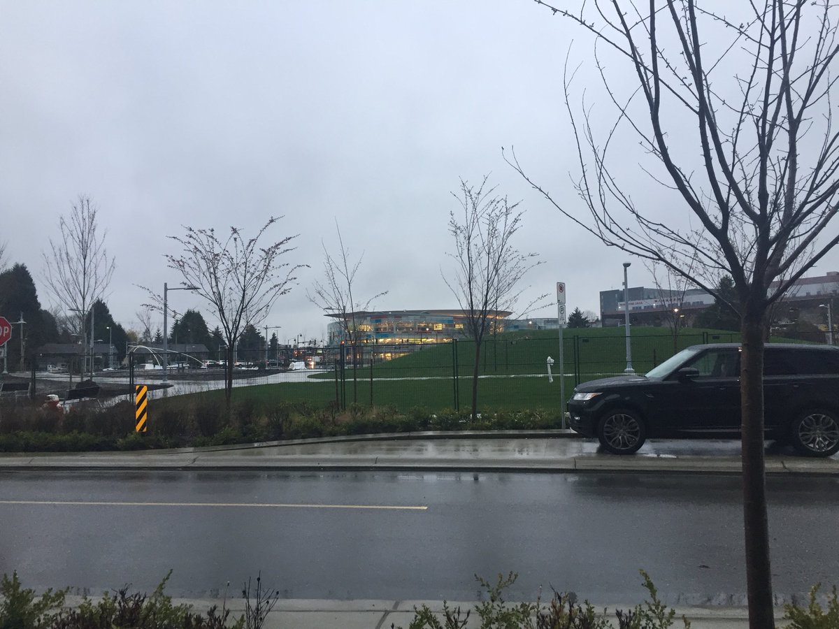 apandafu's tweet photo. Wow. @Richmond_BC decides to put up a public park and charge for parking on its side streets. Smh. Across from Aberdeen mall https://t.co/4JipMwxQSY