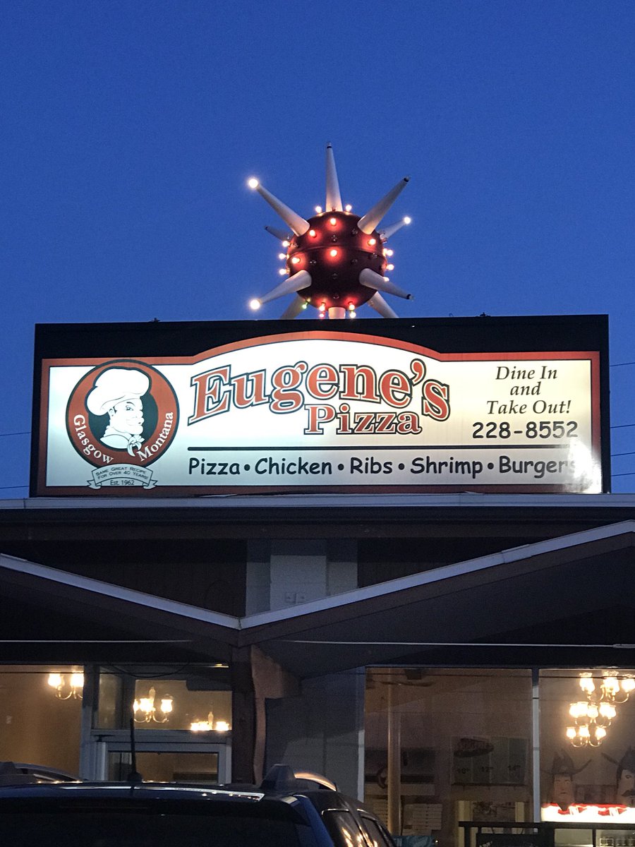 406Foodie's tweet photo. In the #MiddleOfNowhere you will find #Glasgow . And there you will find #Eugenes . Pizza, fried chicken and much more. Still throw their own dough and make their own sauce. Sam and Jeff will treat you well. https://t.co/Lyyv2vhpk9