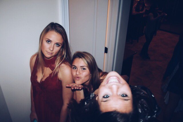 ccarolineokeefe's tweet photo. happy birthday S I hope you had a good day xoxox 3/3 ❤️🌟🎈🌸 @sschumacher20 https://t.co/YfdvsKrsxh