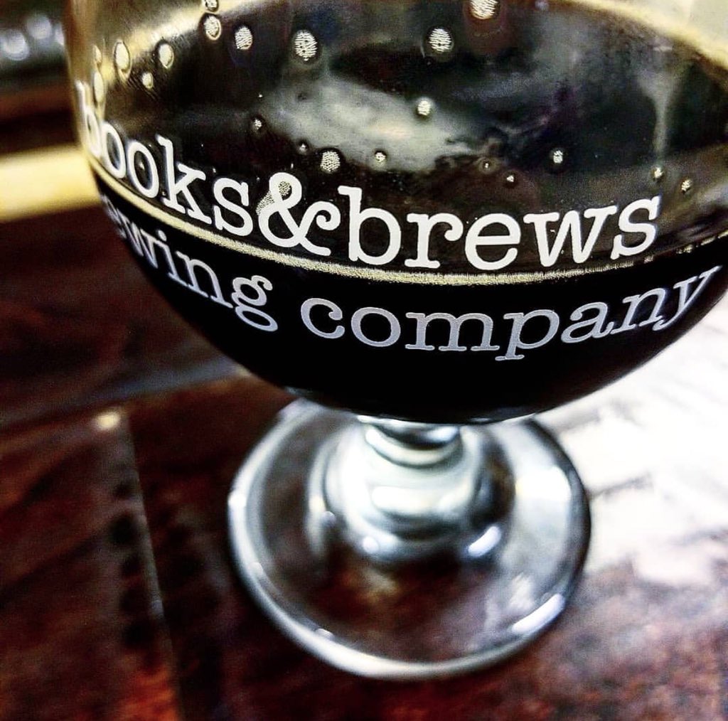 IndyCraftBrew's tweet photo. HUGE shootout to these folks! @BooksBrews 📚〰🍺 #craftbeer #indianapolis #indy #IndyCraftBrew #craftbeerdrinker #drinkIN #DrinkIndiana #drinklocal #brewerylife #Brewery #drinkingcraft #sharingcraft #indybest #visitindiana https://t.co/KeMmO20Ypl