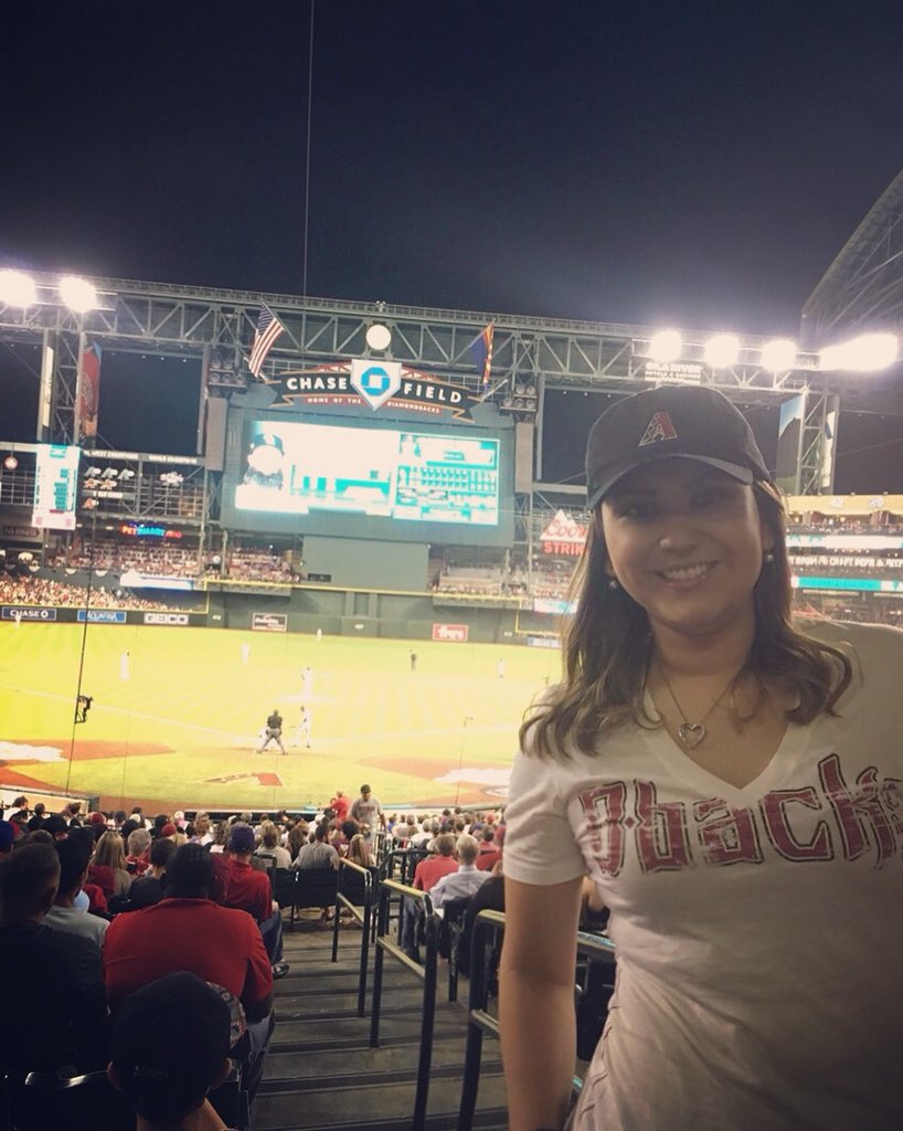 BustamanteCarla's tweet photo. My 1st #MLBopeningday ⚾️ #LetsGoDbacks🐍 #ItsBaseballTime #DbacksOpeningDay @Dbacks @LosDbacks https://t.co/RyqSe4vNwJ