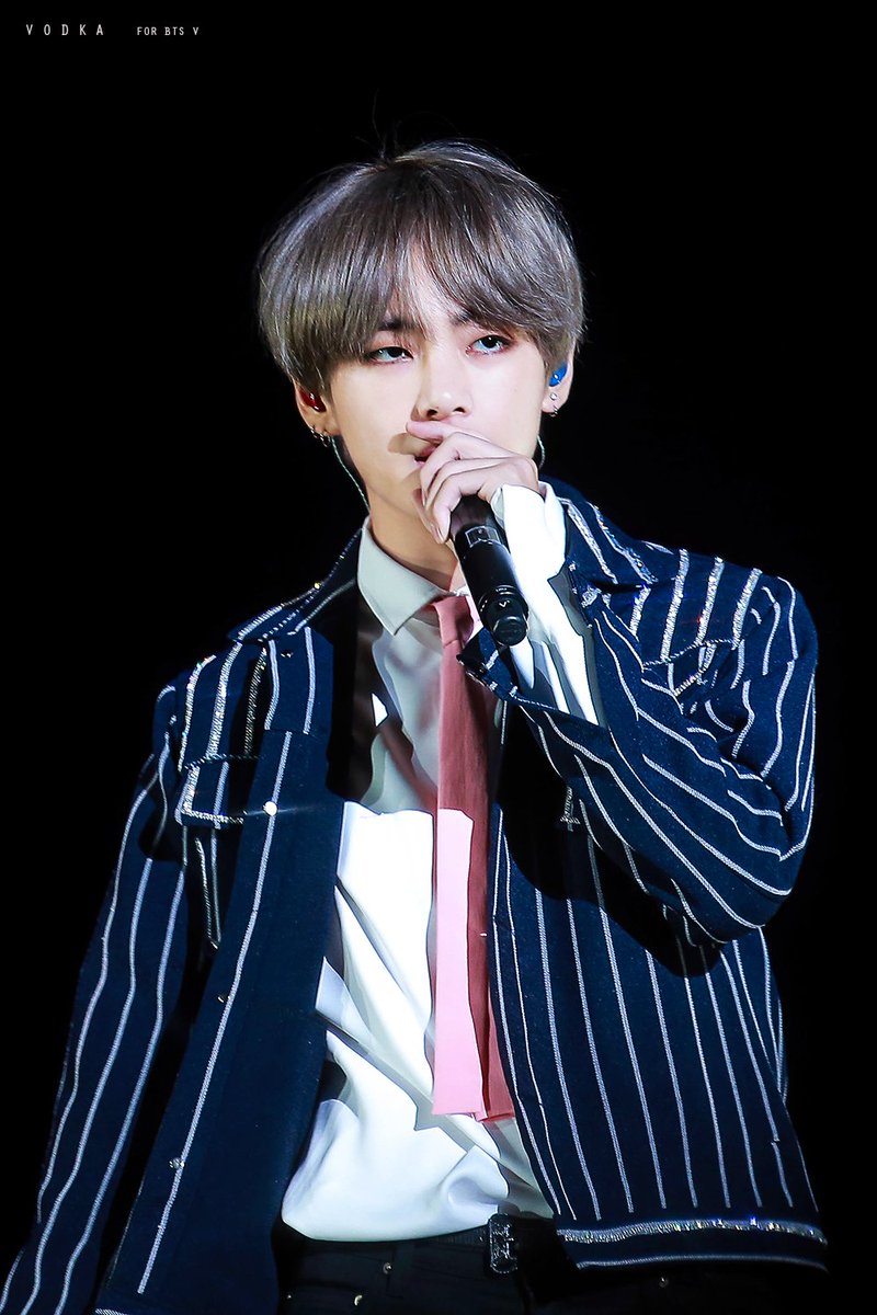 taehyung pics ✰ tweet media