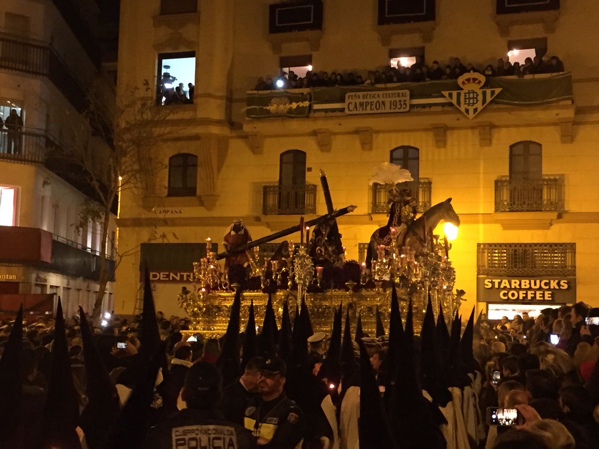 El Santísimo Cristo de las Tres Caídas en la Campana #EsperanzadeTriana18