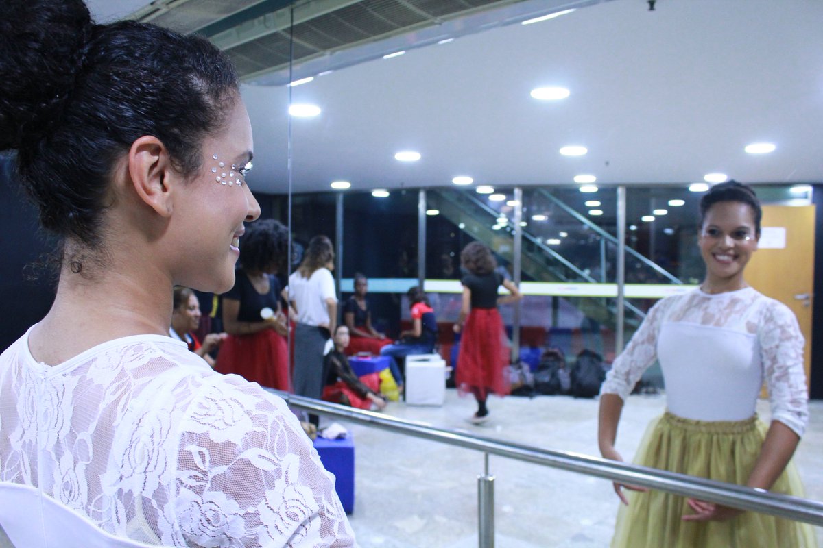 fju_rio's tweet photo. A arte de salvar exige disciplina, organização, servidão e amor ao próximo.

Bem antes de tudo, a galera do Cultura FJU já está assim, a todo vapor.

Conheça o projeto Cultura FJU e ganhe almas com os talentos que Ele te deu.

#FJU Formando Jovens Visionários
#FJURJ https://t.co/NWozhbhitF