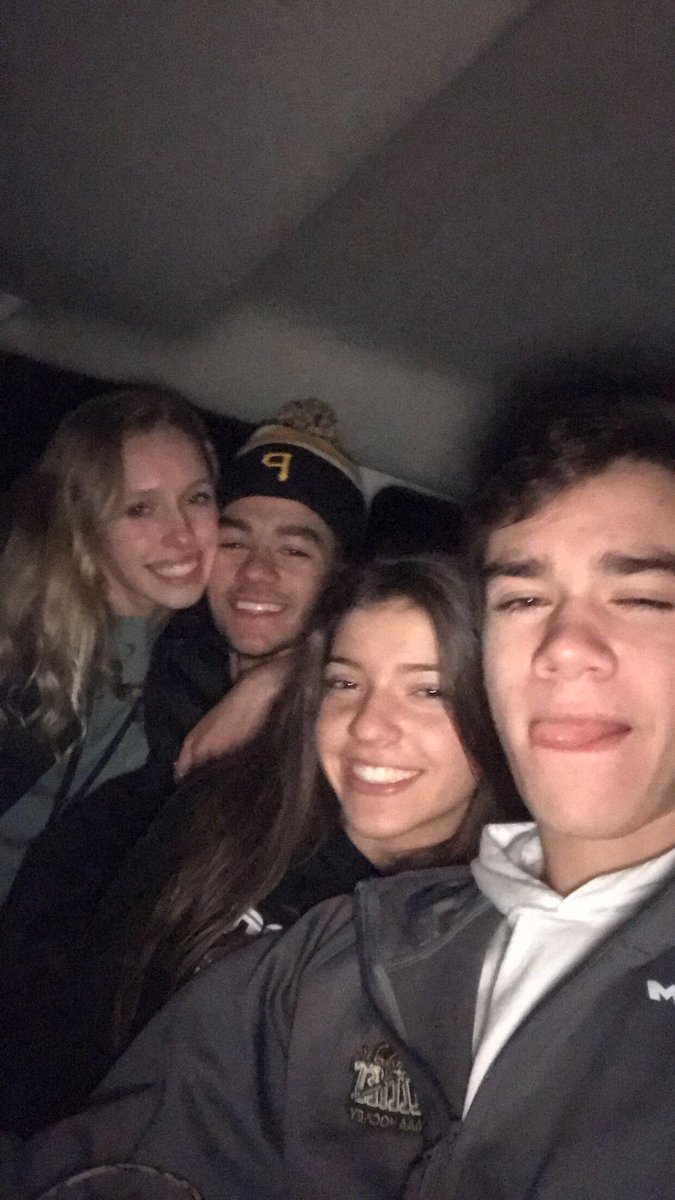 vanessa_mitev's tweet photo. Happy Birthday @Alyssafillip 🎉❤️ hope it’s a good one!! Love you😘❤️ #DoubleDateSquad https://t.co/wv8iXRllRQ