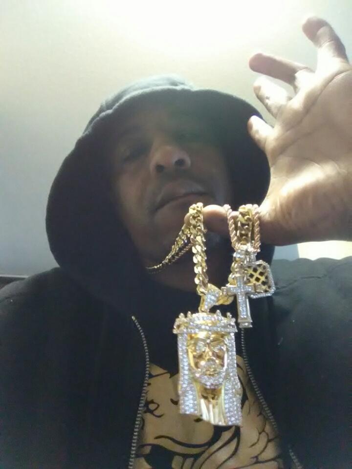 EmackReal's tweet image. Let's get this 💰 money