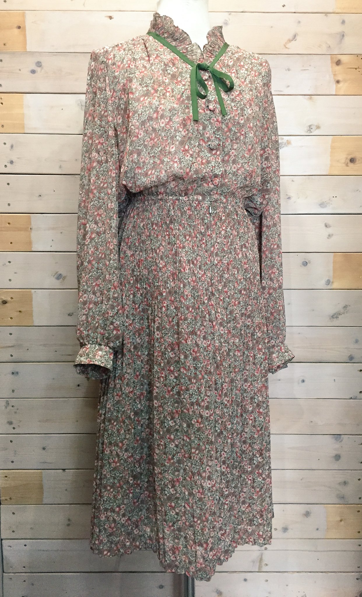 レッド系 Free Size 内祝い 80年代 レトロ リボン ワンピース ひざ丈ワンピース レディースレッド系free Size 11 533 Compucenter Pe