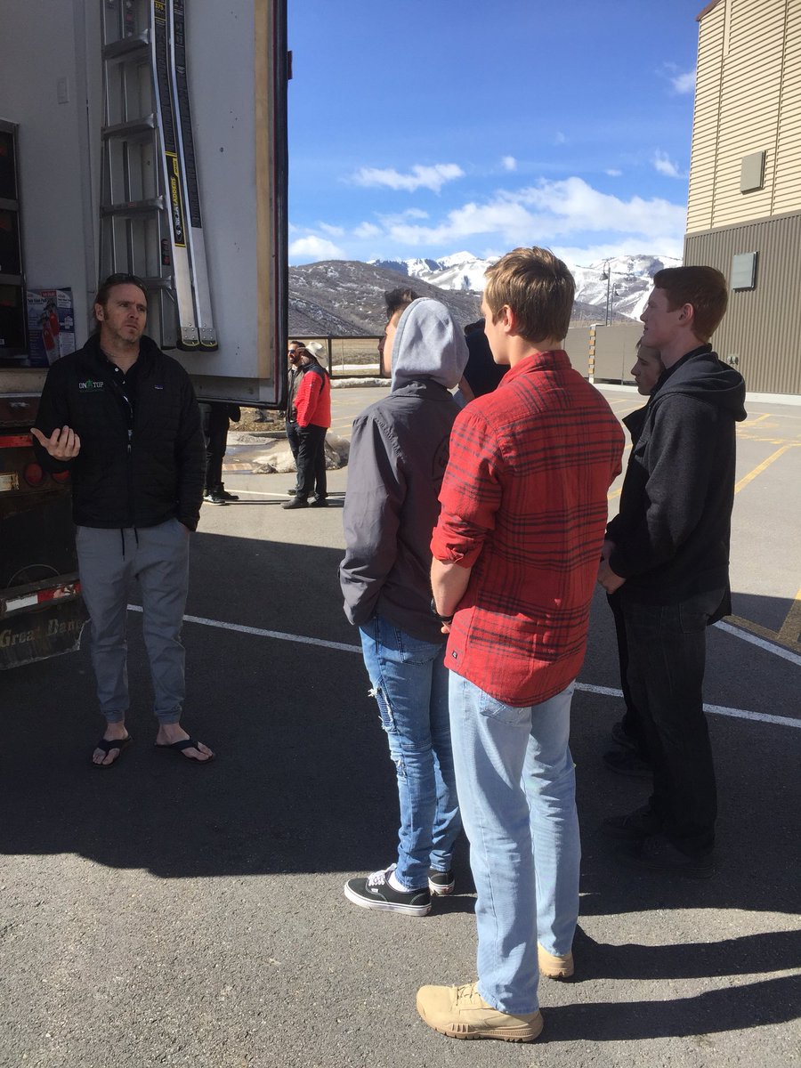 Gorilla Design tweet media