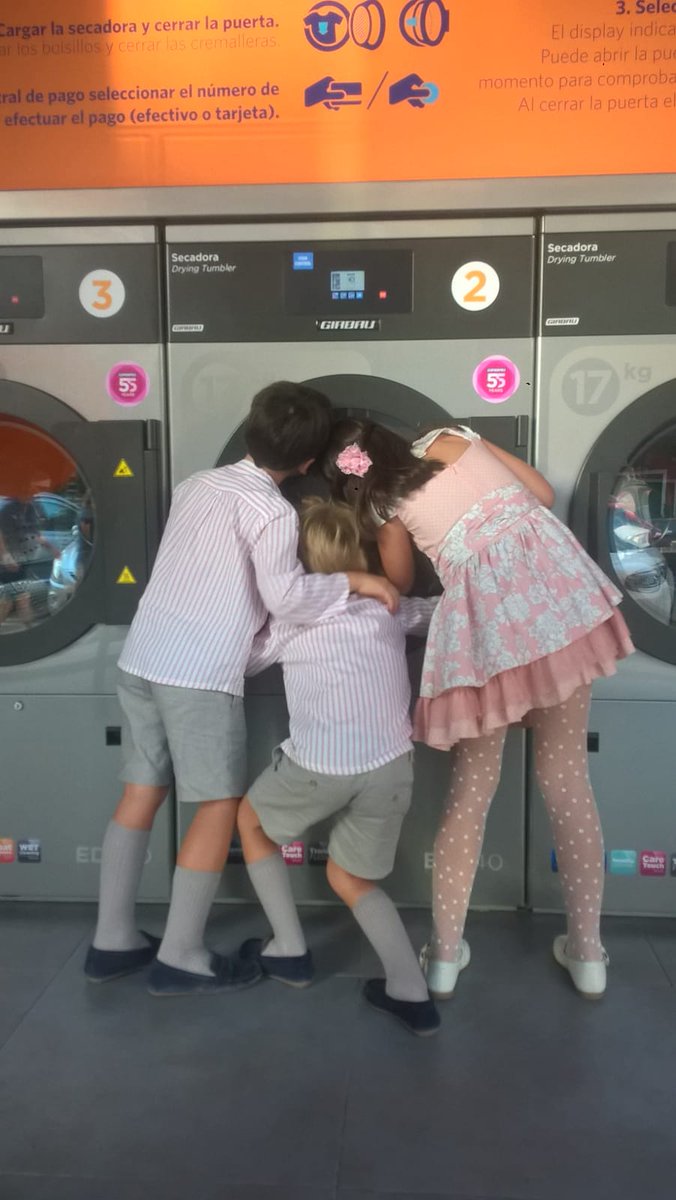 En un equipo@Girbaugroup podrás encontrar muchas cosas, pero no una mona de Pascua #niños