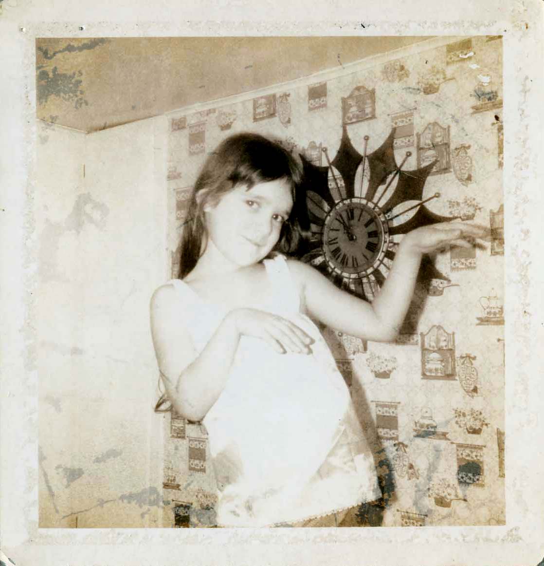 celinedion's tweet image. 💫 HAPPY 50th BIRTHDAY CÉLINE ! 💫
We take a look back at some of the precious moments in Céline's personal and professional life. Make sure you comment below to wish Céline a Happy Birthday! Video 👉  bit.ly/2Igxtka ! 🎈- TC
📸: Archives Productions Feeling