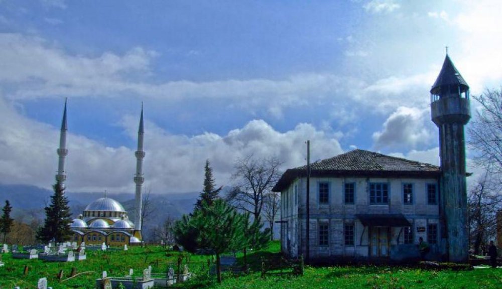 Hayırlı Cumalar. Salıpazarı Alan Köyü Ahşap Camii Yapılış Tarihi 1957  #HayırlıCumalar #Samsun #Salıpazarı