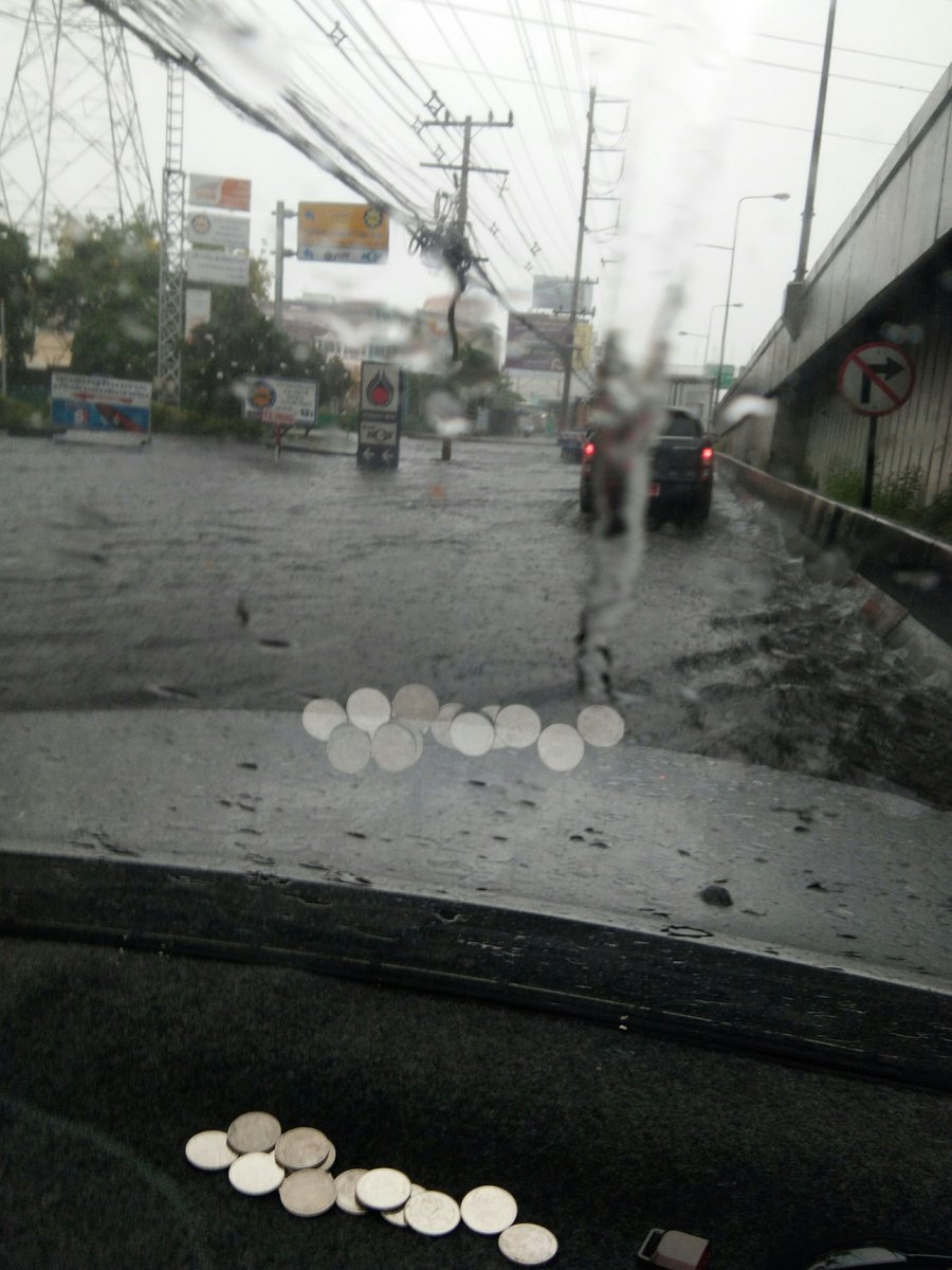 Auto999's tweet image. ถนนพหลโยธินขาออก เริ่มจากโลตัสรังสิตขึ้นไป