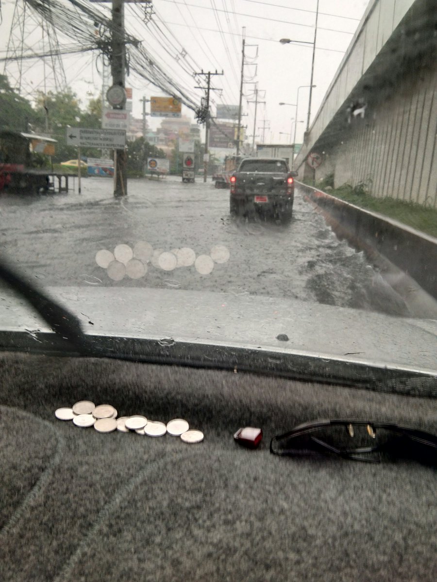 Auto999's tweet image. ถนนพหลโยธินขาออก เริ่มจากโลตัสรังสิตขึ้นไป