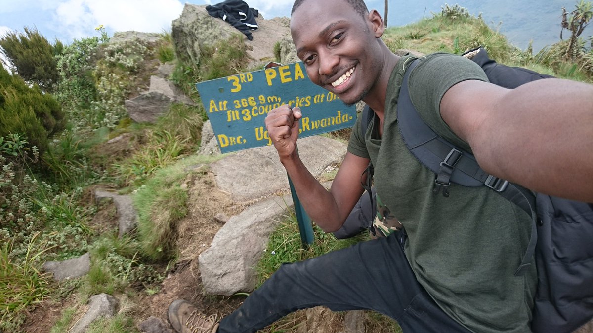 Mountain #Sabinyo 
One of the 8  Virunga Mountains. Alt.3669M at the 3rd peak @this very spot u get to be in 3 countries at once  🇺🇬 🇨🇩 🇷🇼 
#tulambulewild
@ShabanSenyange 
@ugwildlife 
@Tourismuganda