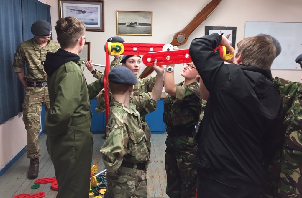 1367sqnATC's tweet photo. Great team work from @1367sqnATC and @210AirCadets tonight with 1 handed structure building and resource relay.
#team1367 #team210 #whatwedo #aircadets #teamwork #team #teambuilding #planning
@aircadets @ComdtAC @RCWalesandWest1 @no1welshatc @RFCAforWales https://t.co/itcnTZFJoT