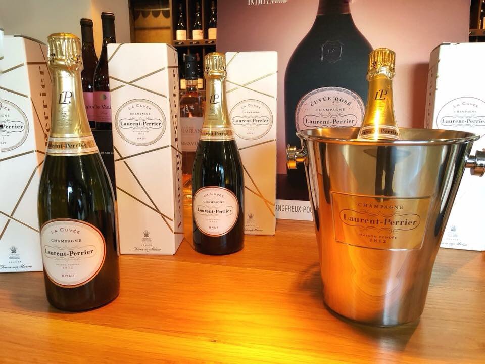 comptoir_des_E's tweet photo. Dégustation des champagnes Laurent Perrier ! 🍾🥂 #champagne #LaurentPerrier #caveàvin #dégustation #tassin #lyon https://t.co/rfmnDvri7x