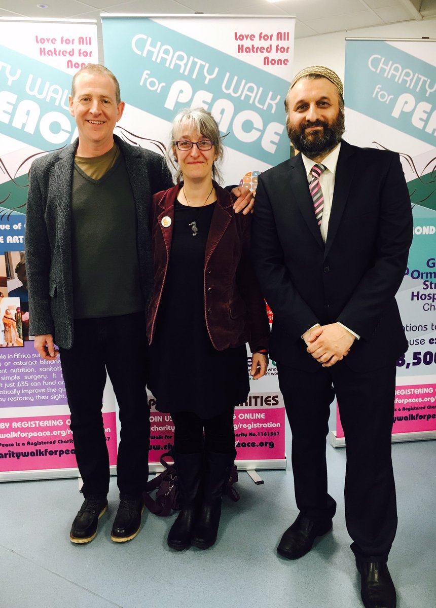 Great to catch up with @BirkieJoolz and @BirkieDave at the @charitywalk_uk dinner in #Dewsbury last night. Both of them put so much effort into the @RunForJo event and they look after and help the #community immensely - we are lucky to have them @moreincommonB_S @JoCoxFoundation