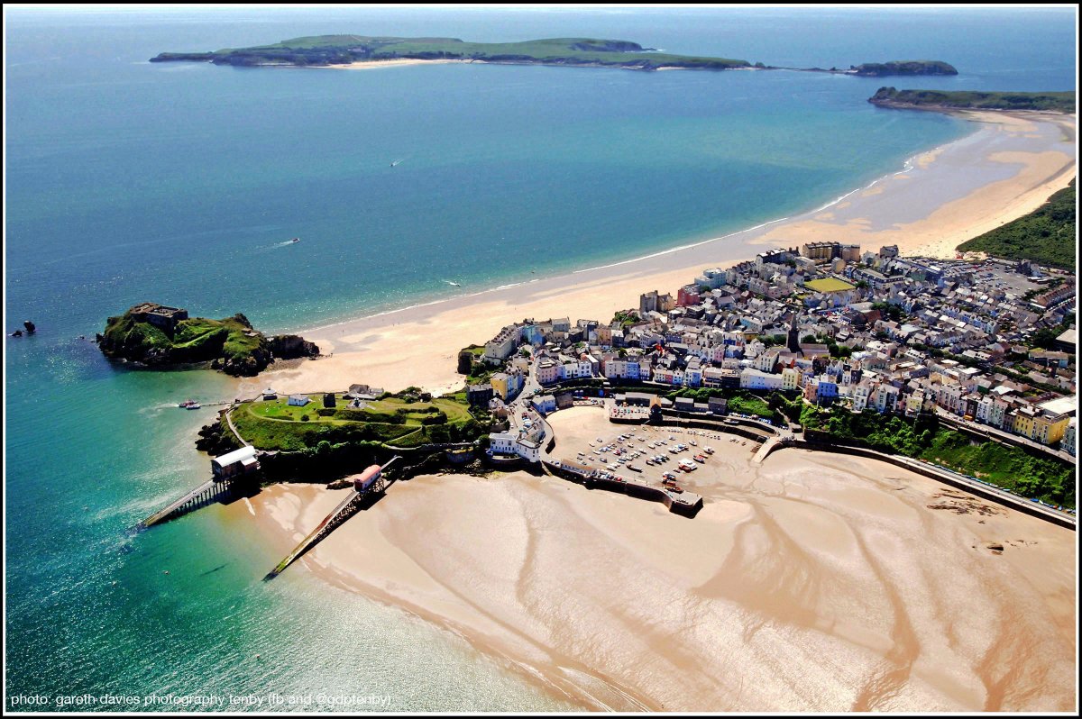 Good Morning Good Friday.. here is pretty good anytime of day and any day of the week.Have a nice Easter from Tenby.
<a href="/ItsYourWales/">It's Your Wales</a> @ruthwignall <a href="/MikeDoyleComedy/">Mike Doyle</a> @lovepembs @TenbyOfficial @TheSunDogs1 <a href="/PeterThabitjone/">Peter Thabit Jones</a> <a href="/Dylanthomasguy/">Jeff Towns</a> <a href="/TenbyRNLI/">TenbyRNLI</a>