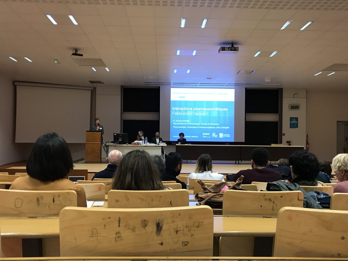 UFRPharmaLim's tweet photo. Présents à la conférence du @CRPV_Limoges où les étudiants et les professionnels de santé se sont réunis pour en apprendre plus sur les interactions médicamenteuses. Intéressant, ludique, pédagogique. Merci aux intervenants : @profnpicard, Pr Laroche, Dr Géniaux et Dr Filloux. https://t.co/D7RtajwGF6
