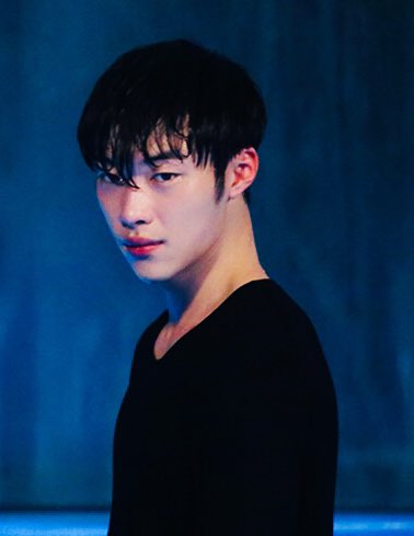 _aurorarain_'s tweet photo. I swear he continues to get hotter and hotter. 🔥

#WooDoHwan #Tempted https://t.co/1fqLTG3Usi
