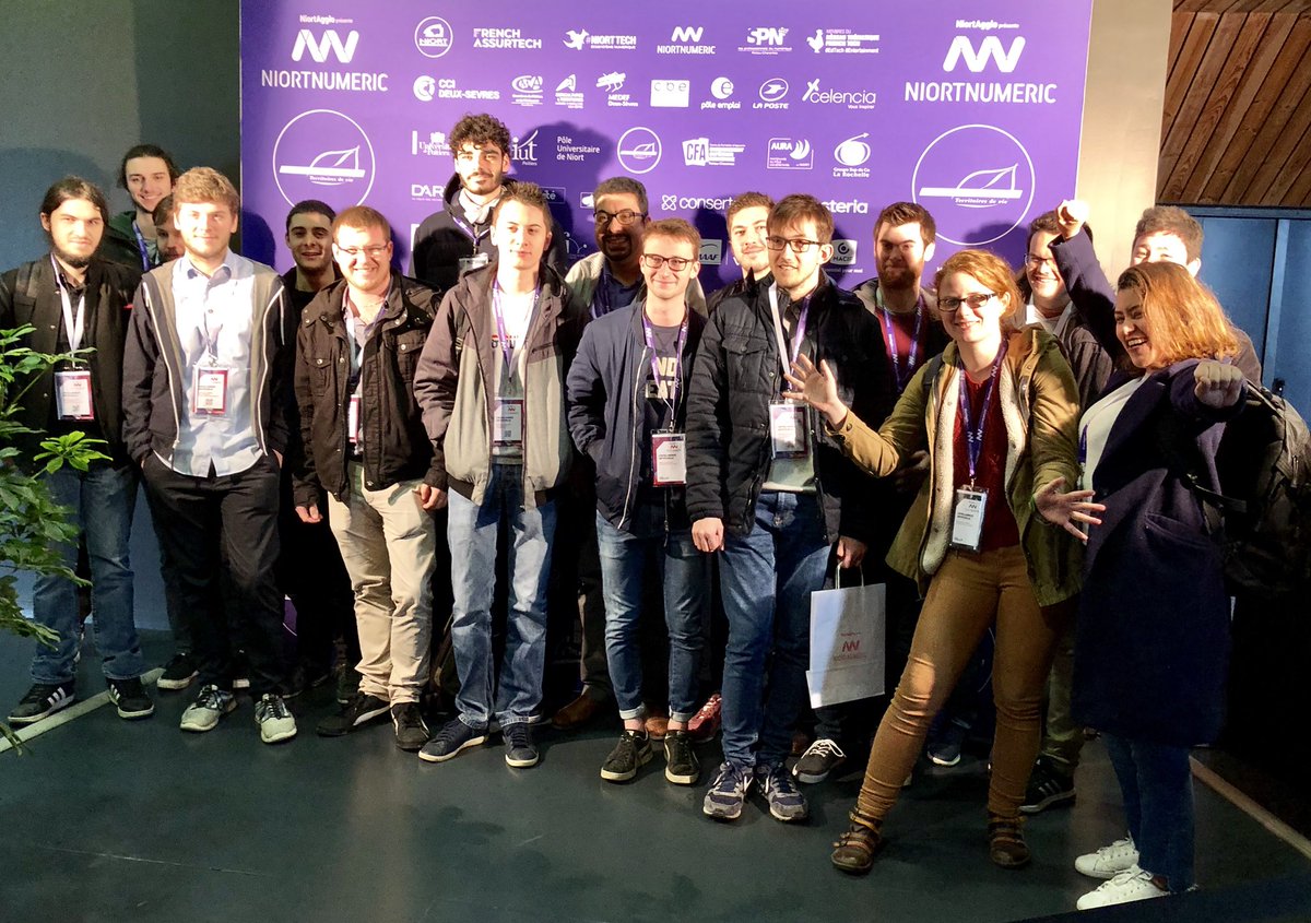 a_lassus's tweet photo. @UnivLaRochelle : en force avec nos étudiants à @NiortNumeric #lpdevmob #IUTLaRochelle #nosetudiantsontdutalent https://t.co/IQxgbHTYAp