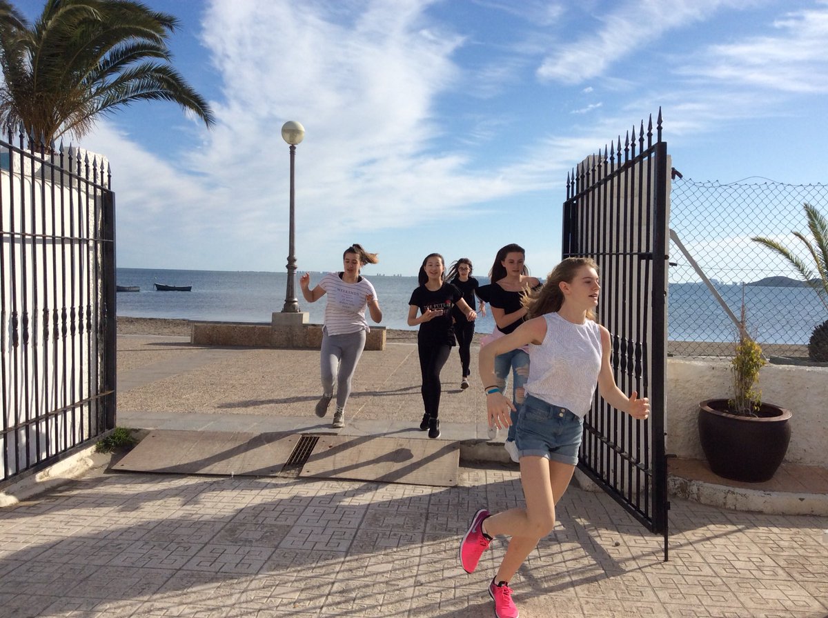 DHSfG_Languages's tweet photo. Last day in Spain. A selfie scavenger hunt to run off energy before our flight home. https://t.co/Vi0gdkOwBg
